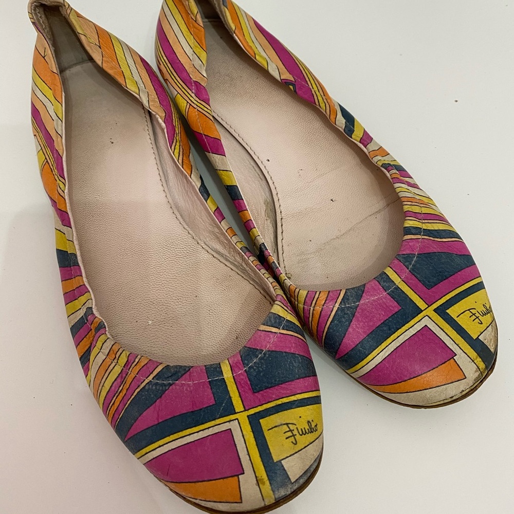 Shoes Size 7